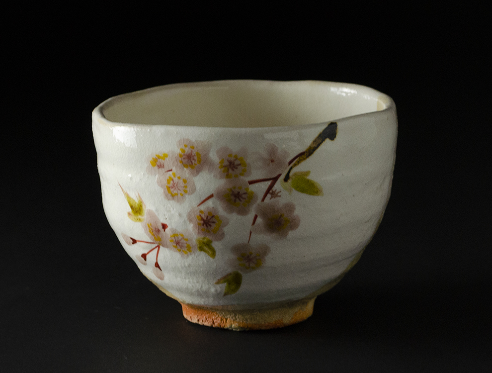 益子焼 吉川水城 黒色の花瓶 陶器製 益子焼 吉川水城 黒色の花瓶 陶器