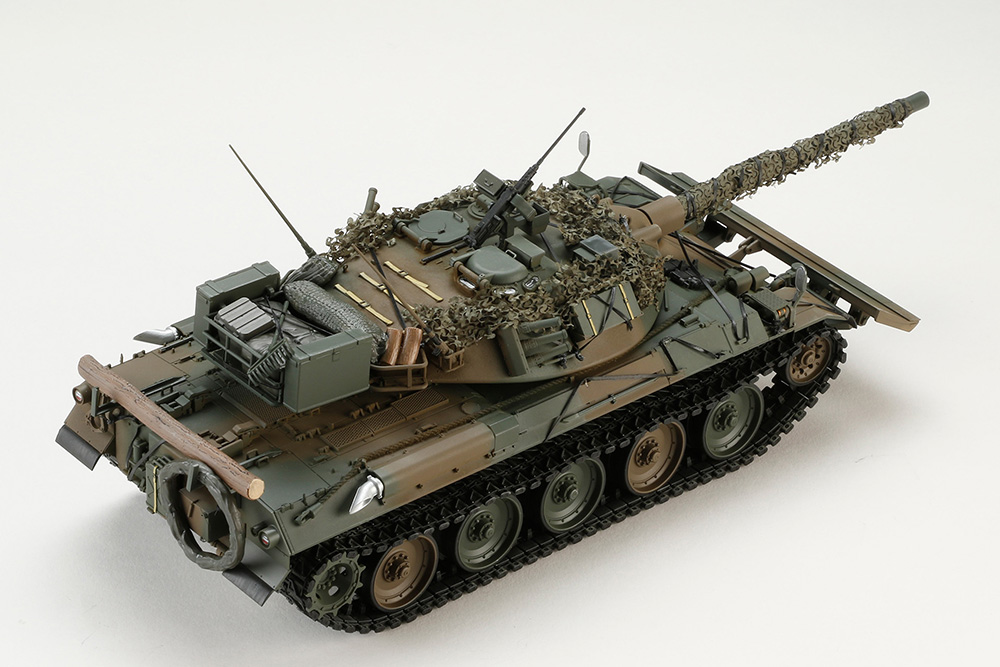 HJモデルキットシリーズ No7LTD 1/35 74式戦車用ドーザ装置
