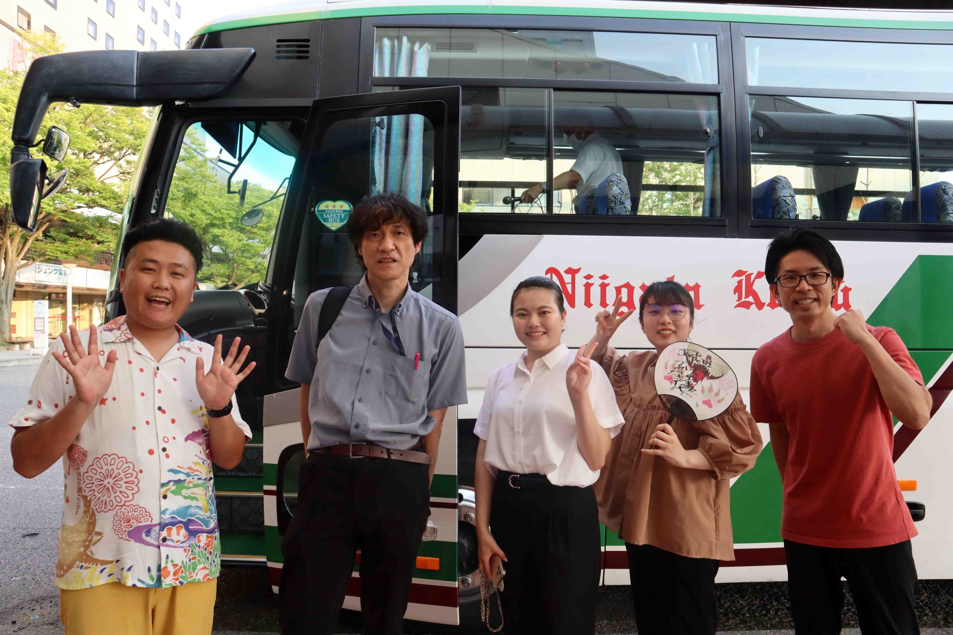 ドクターイエロー】東京駅タイムトリップクイズラリー 電波時計