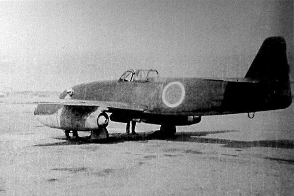 日本初のジェット戦闘攻撃機「橘花」のエンジンをIHIがイベント展示