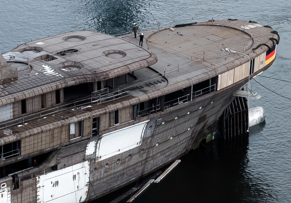 まるで宇宙要塞!? 前澤友作さん「全長114mのメガヨット作りました