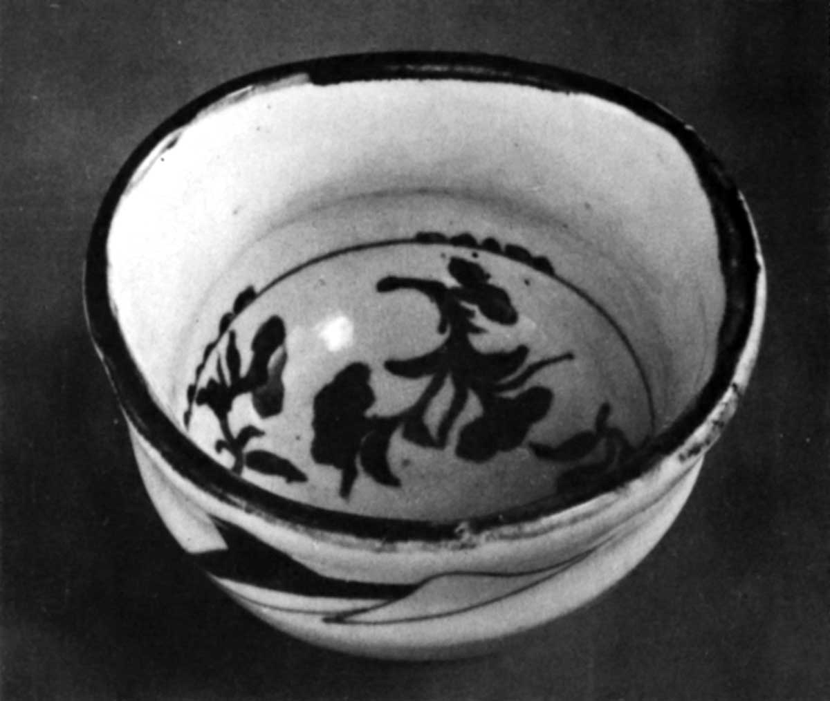 古染付茶碗 | 鶴田 純久の章 お話