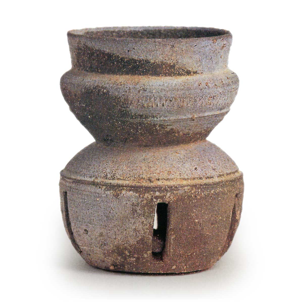 須恵器 鈴台付小壺 | 鶴田 純久の章 お話