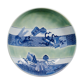 鍋島 青磁 染付 宝尽文 皿 | 鶴田 純久の章 お話