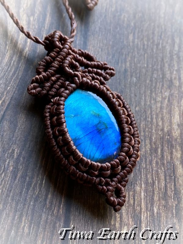 夢の実現をサポート】神秘的ブルー 高品質ラブラドライト ネックレス