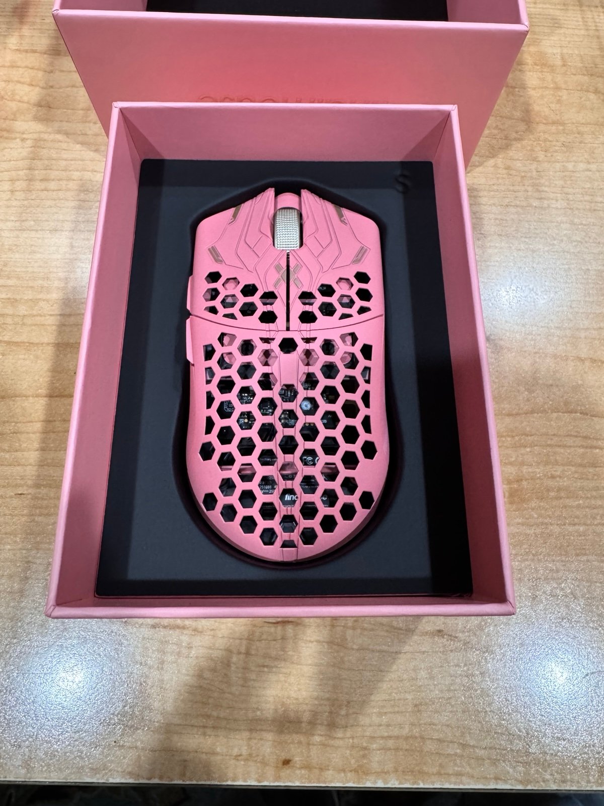 Finalmouse ULX Sakura Size: Small