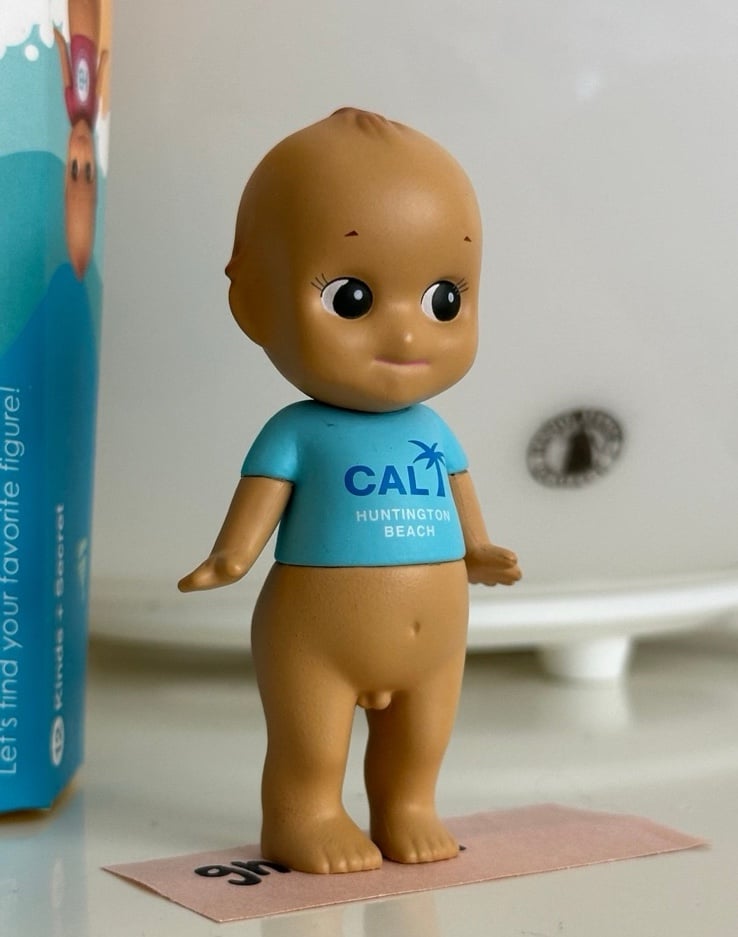 Sonny Angel Summer Series Huntington Beach Version Orange , Sky