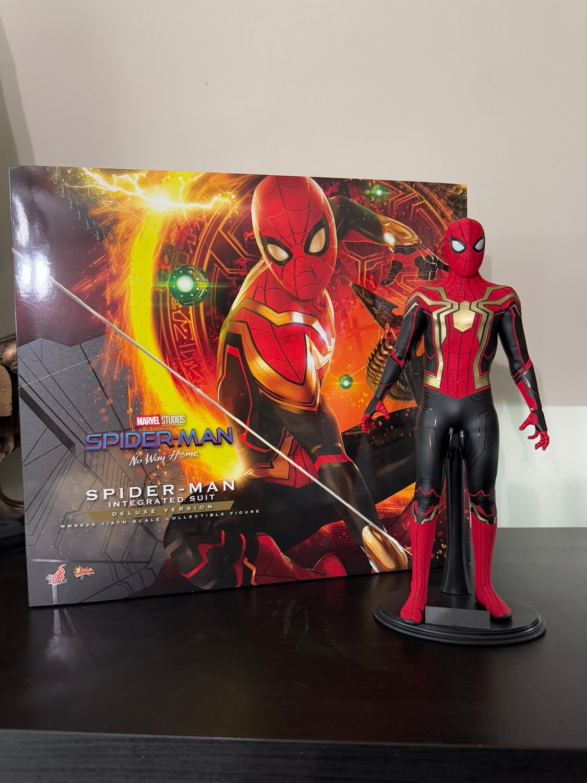 Hot Toys Spider-Man Integrated Suit Deluxe