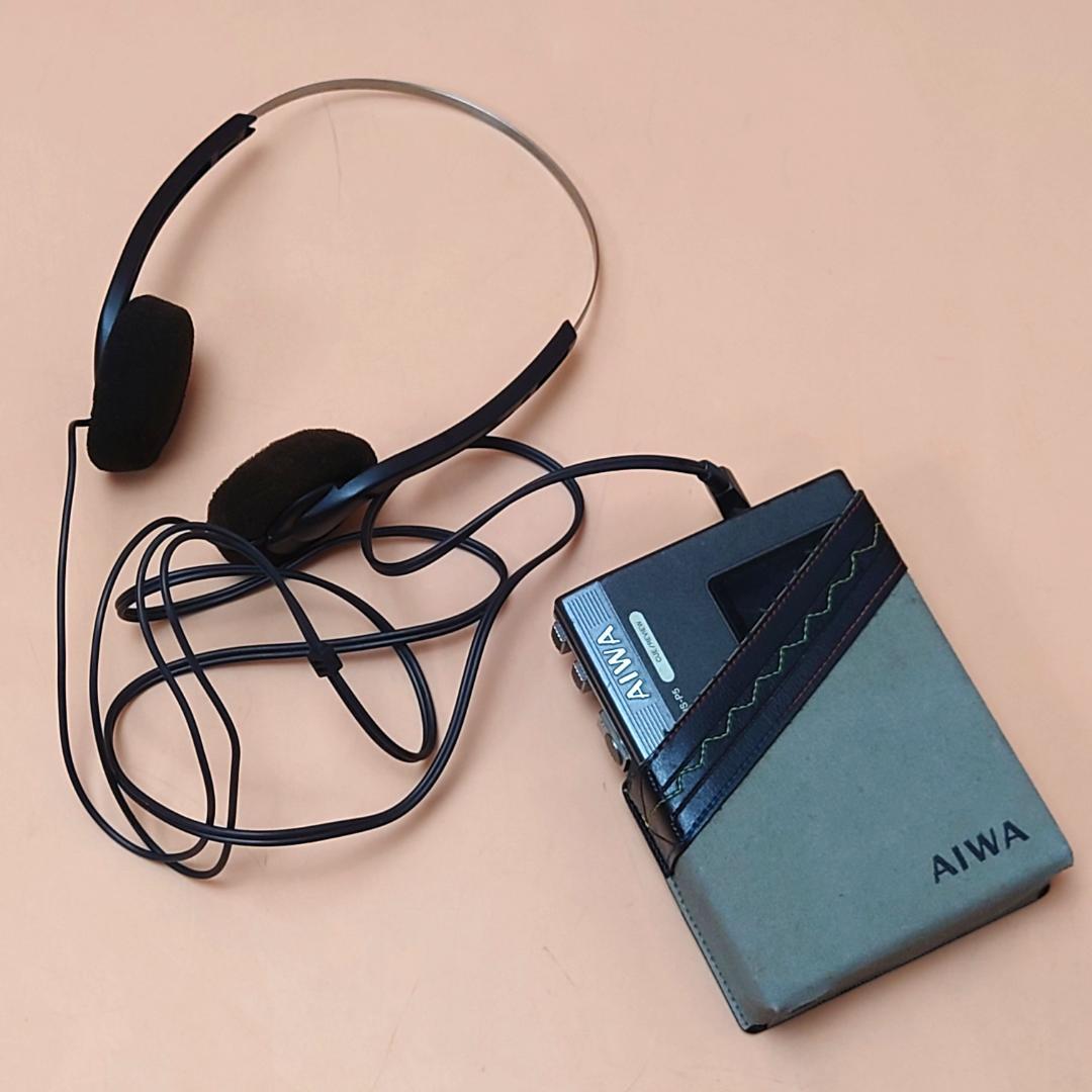 Ultra Rare, with Dedicated Case】 AIWA Cassette Boy HS-P5 Working