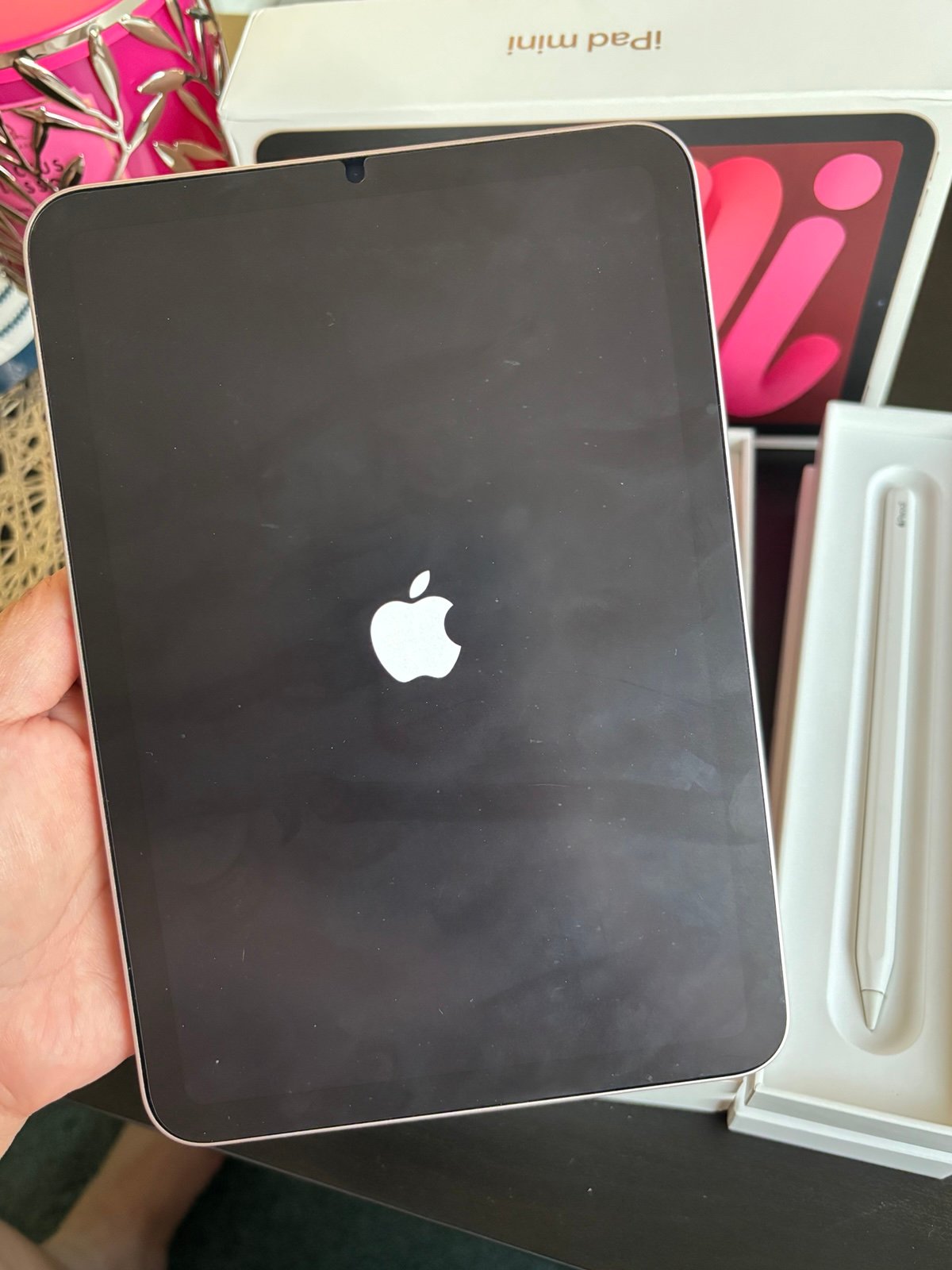 iPad Mini 6th Gen (Wi-Fi) 64GB with Apple pencil