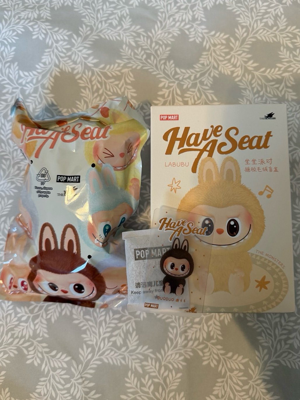 Pop Mart authentic DuoDuo (secret) Have a Seat Vinyl Plush Labubu