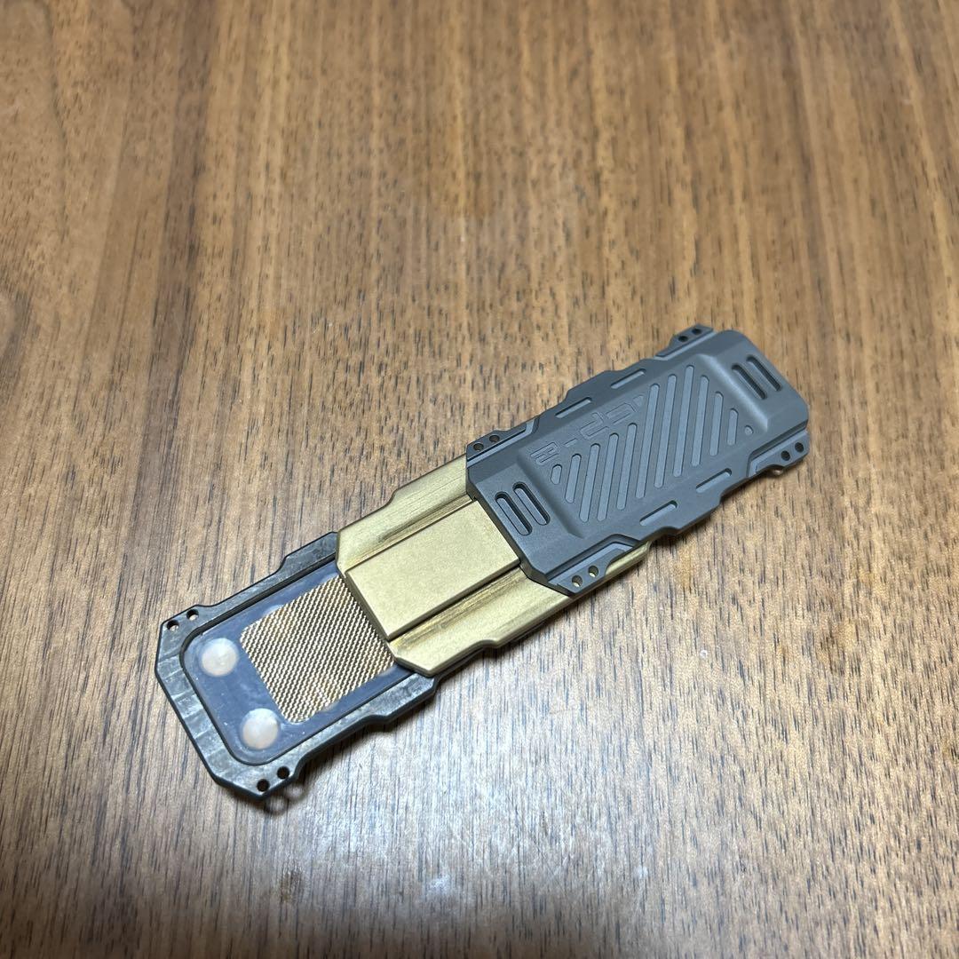 Mackie Cp2 Zirconium/Brassフィジェットトイ スライダー Mackie Cp2