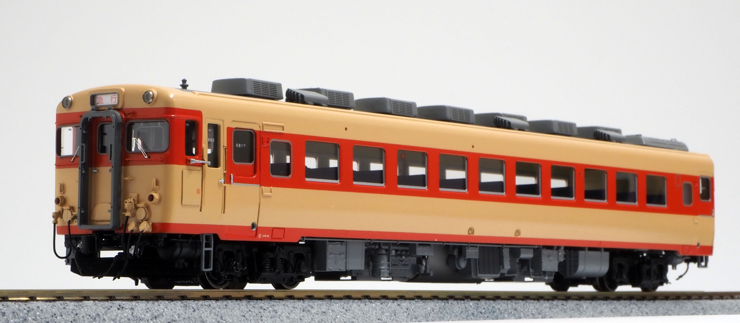 国鉄急行形気動車キハ58形・キハ28形平窓タイプ再生産 | TECHNOLOGY