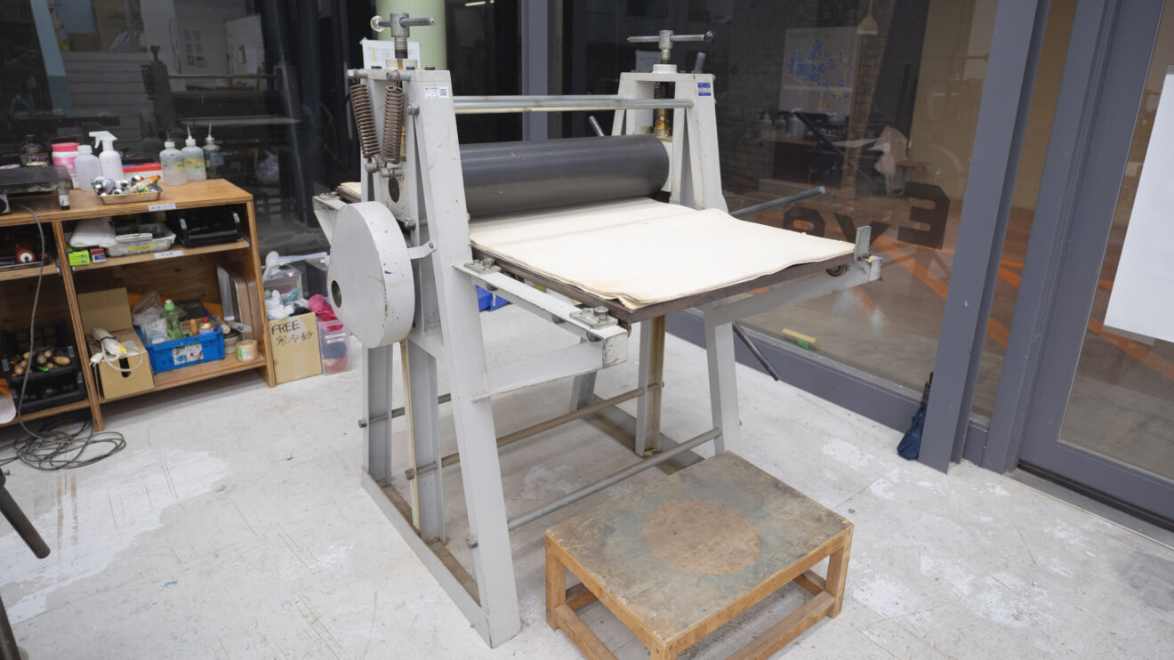 銅版プレス機（大）｜機材リスト｜ULTRA FACTORY｜京都芸術大学