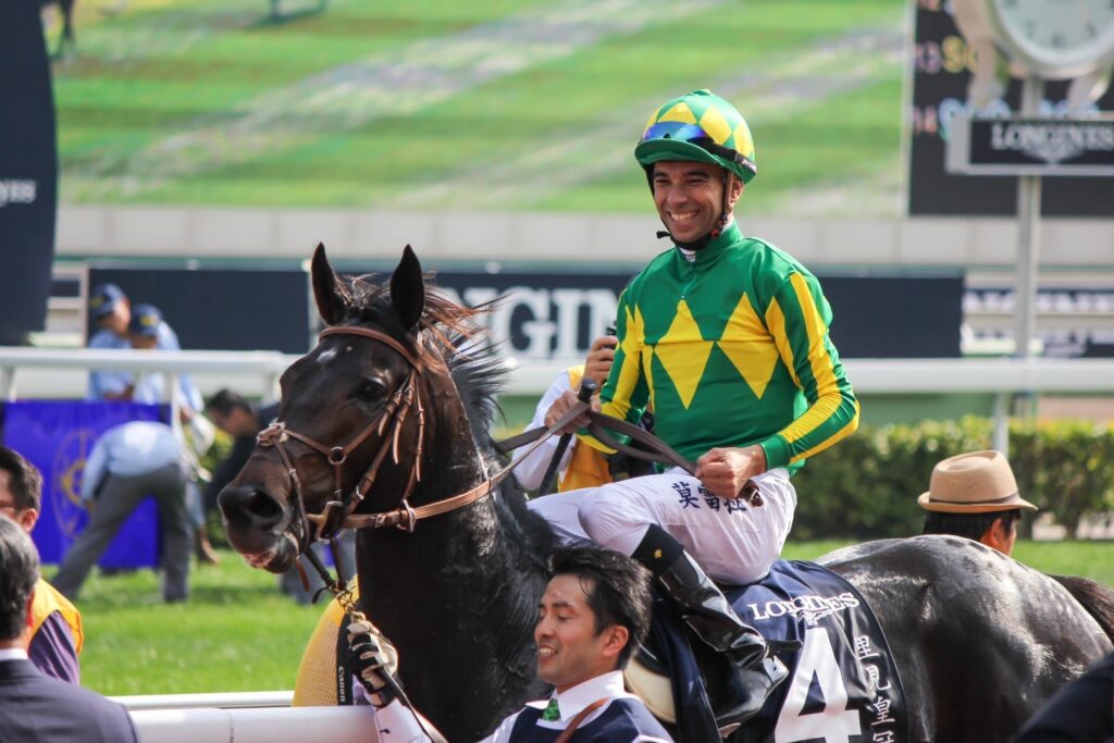 クラシックではキタサンブラック、ドゥラメンテらと対峙。香港で初の