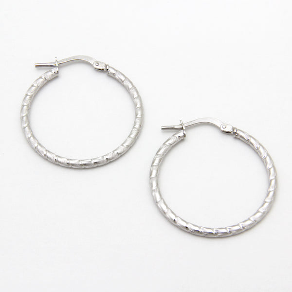 UNOAERRE K18ホワイトゴールドデザインフープピアス 28224 | UNOAERRE