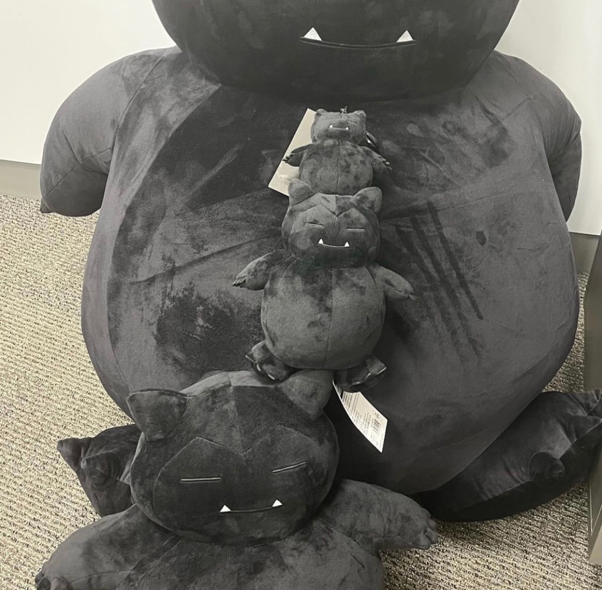 INN THUNDERBOLT PROJECT カビゴン ぬいぐるみ 大