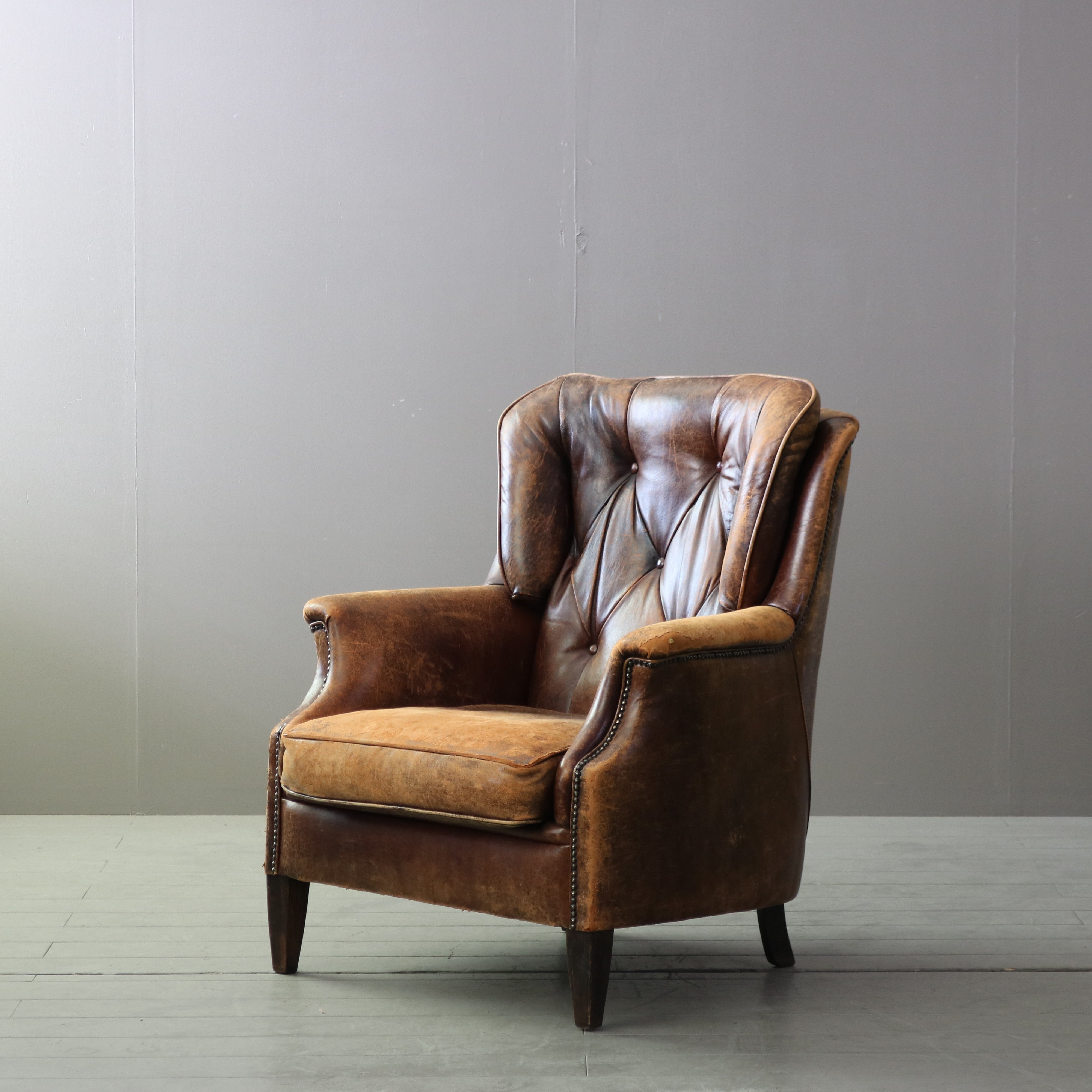 C721 ヴィンテージ タフティングソファー 高さ97㎝ 幅84㎝ 奥行き84