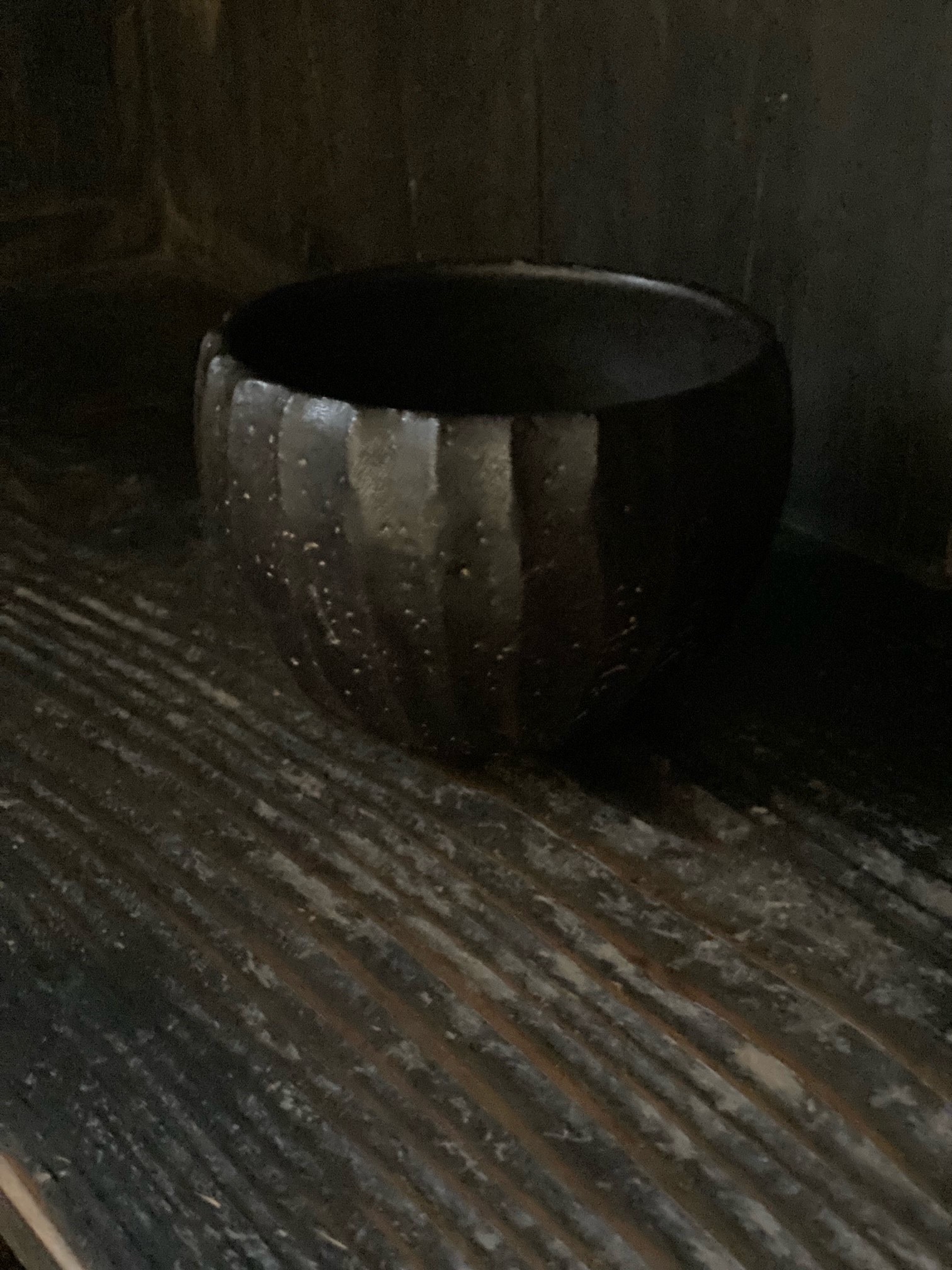 内田鋼一氏作 黒色抹茶 茶碗 内田鋼一 黒いもの | うつわ菜の花