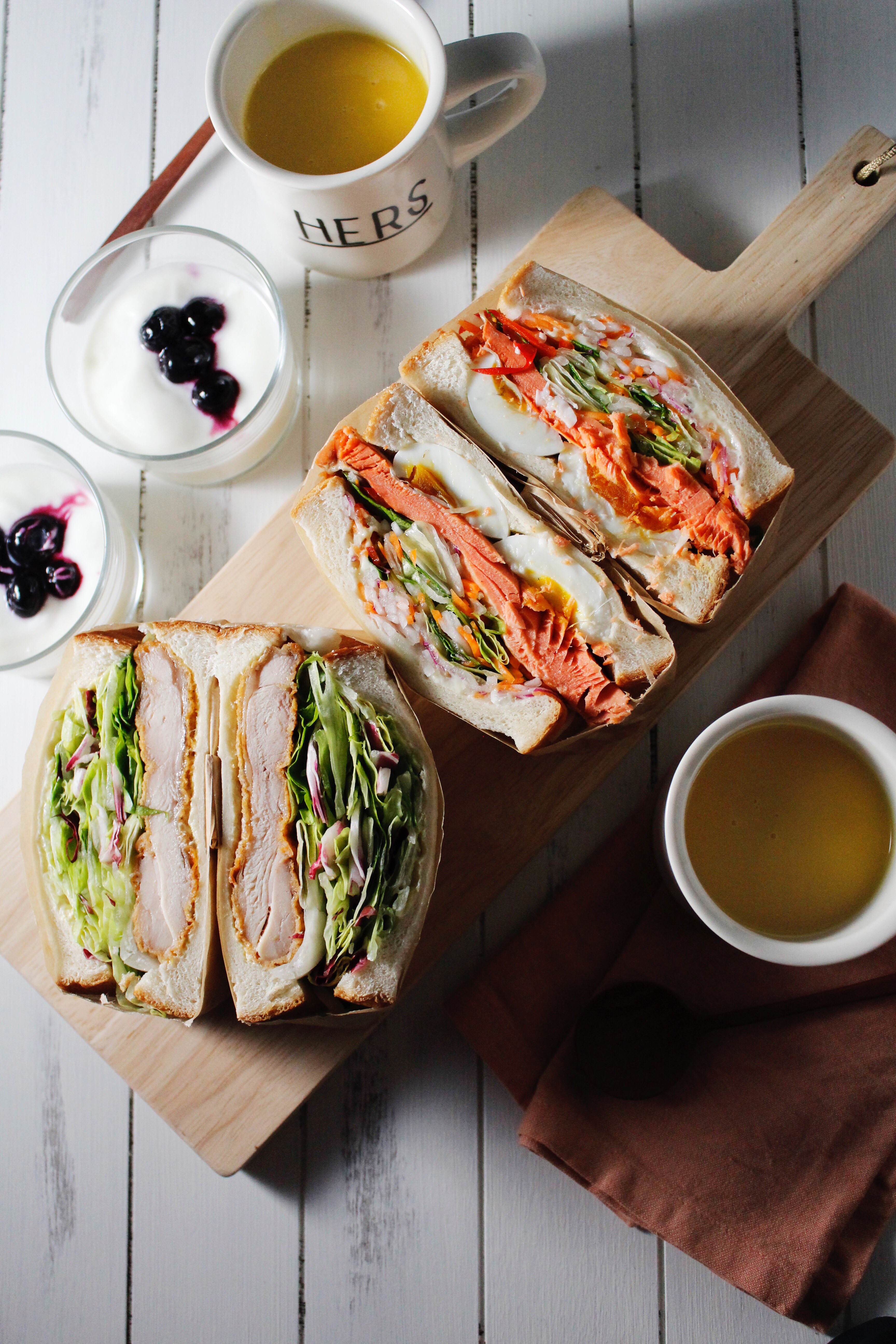 セブン惣菜だけで具沢山サンドイッチ