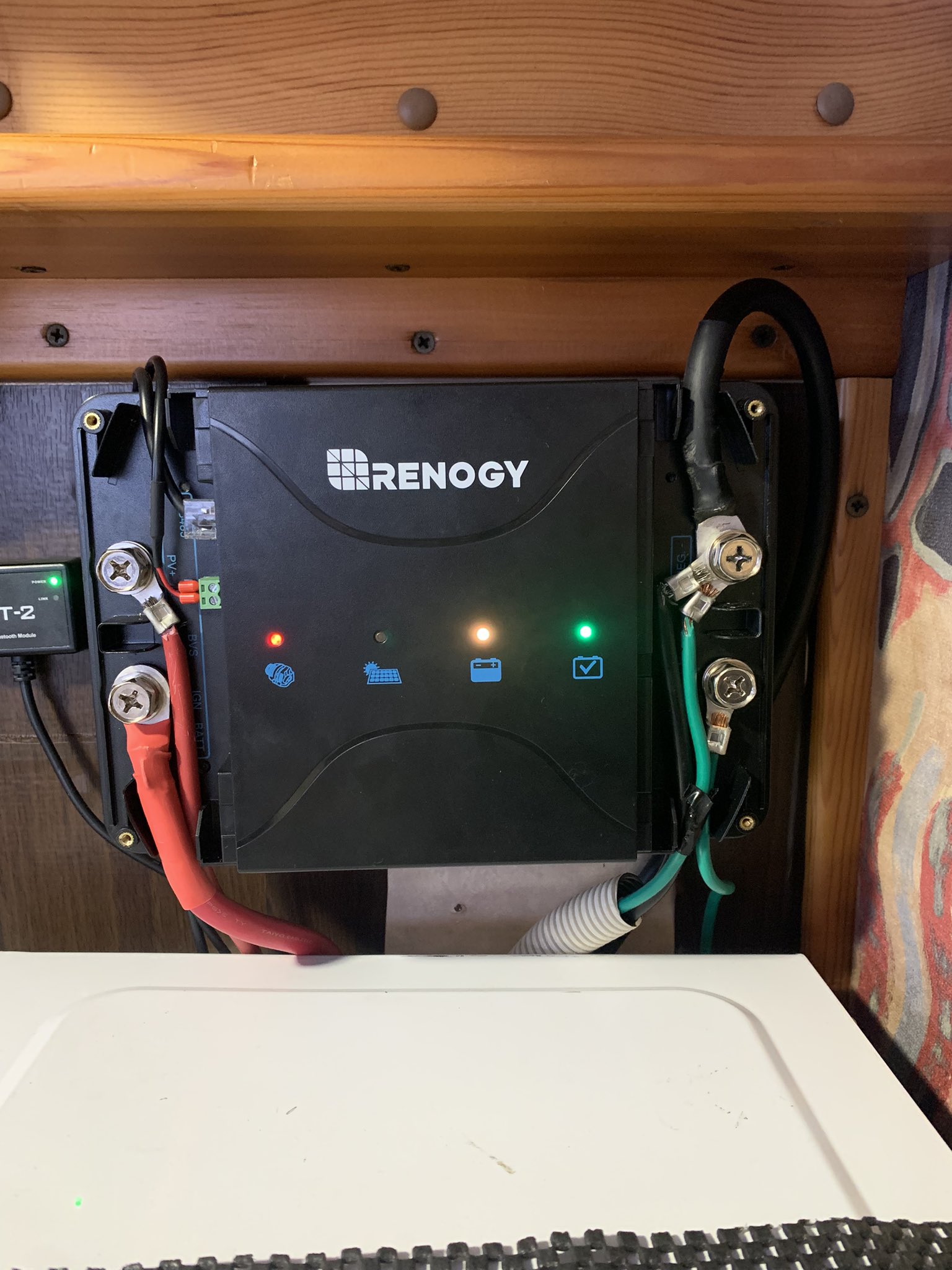 RENOGY MPPT走行充電器 12V 50A - VANLIFER.JP