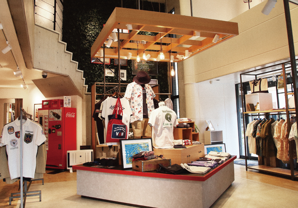 値下げ】VAN JACKET 昭和1960年代店内用の真鍮製看板当時モノ！ お宝