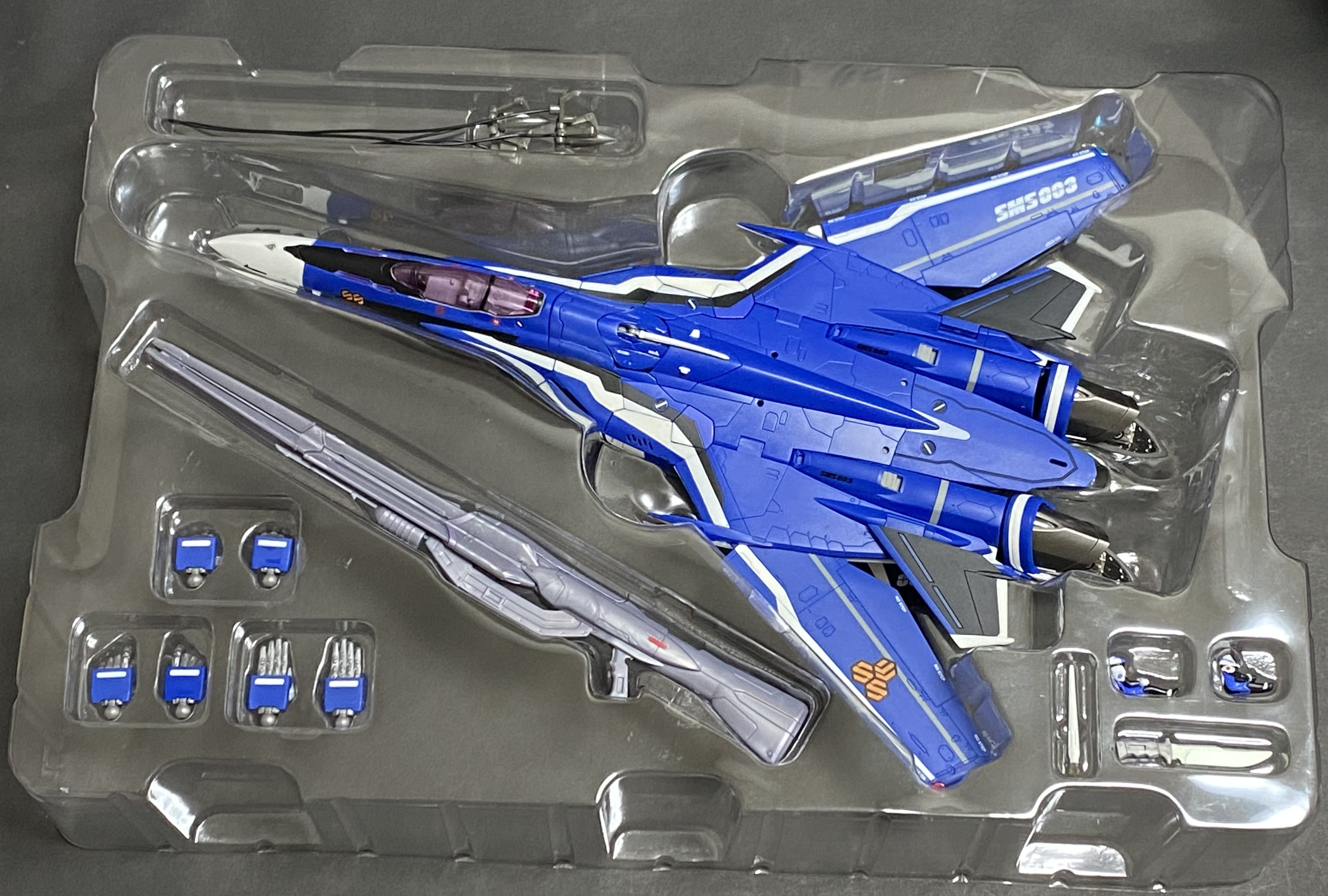 バルキリー格納庫 - バンダイ DX超合金 VF-25G スーパーメサイア