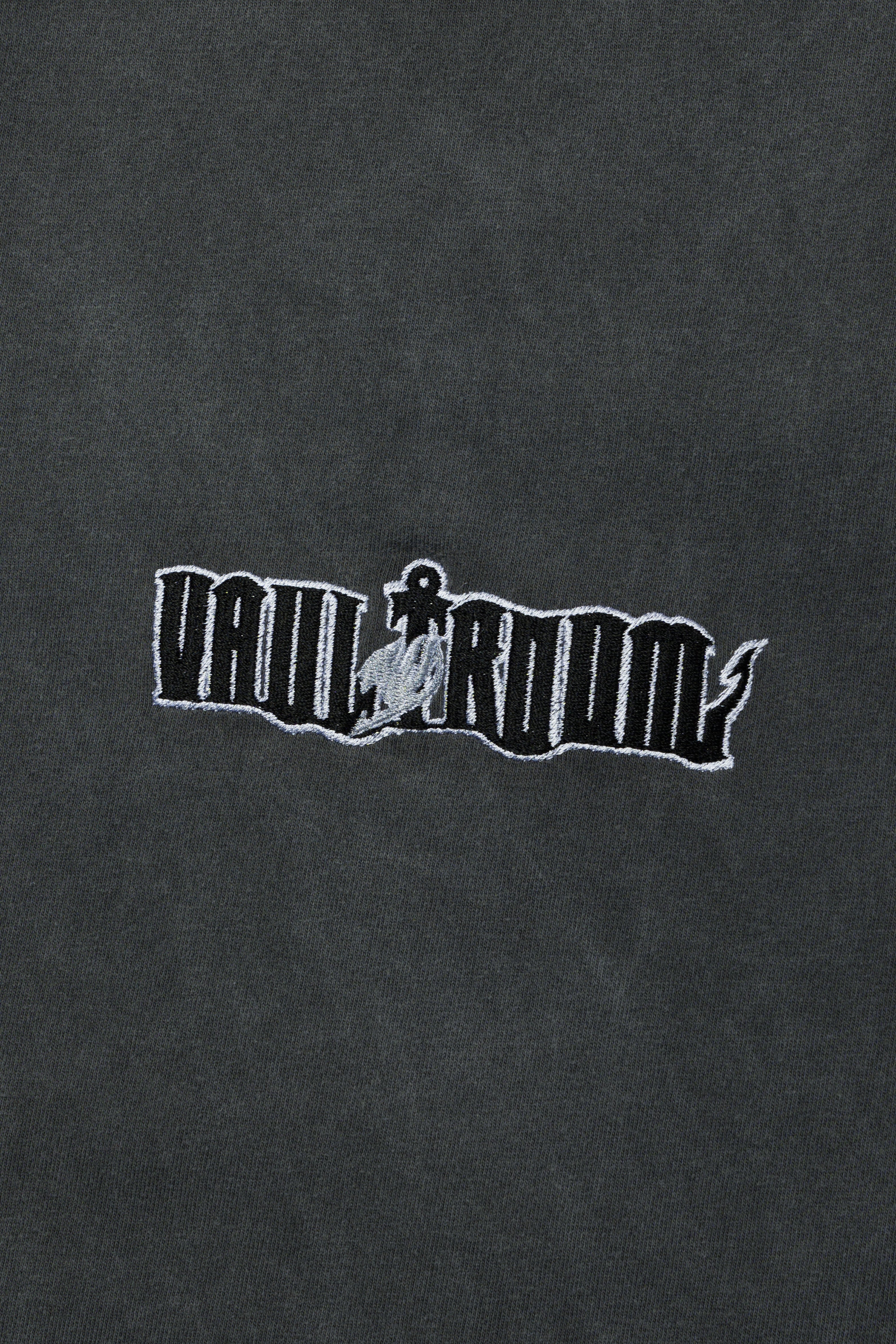 FAIRY TAIL TEE / CHARCOAL – VAULTROOM