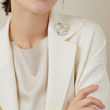 VBRV3149__W2 すずらん リースブローチ｜ブローチ｜ヴァンドーム