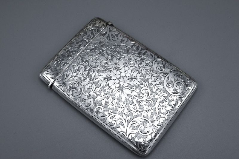 アンティークシルバー、アンティーク銀器純銀製（925）1904年 お花、葉