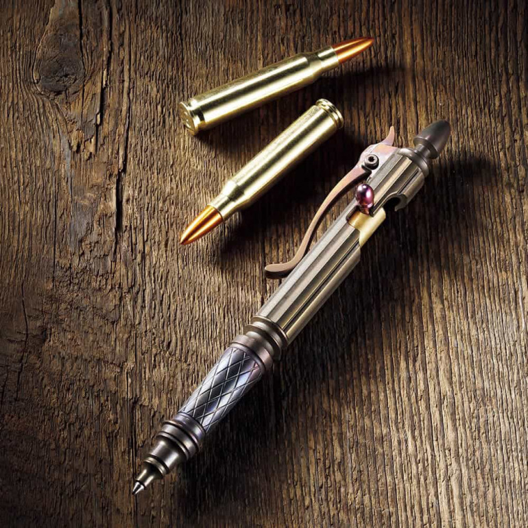 重厚な操作感と音でボルトアクションを愛でるチタニウム・ファクトリー