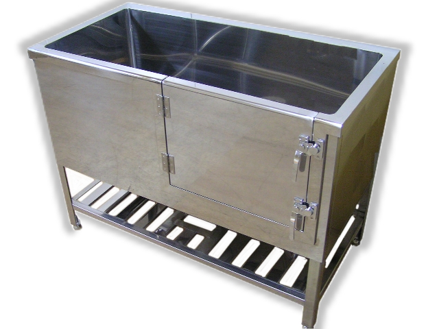 貯水式ウォークインドッグバス｜水を貯めてる事ができるウォークイン