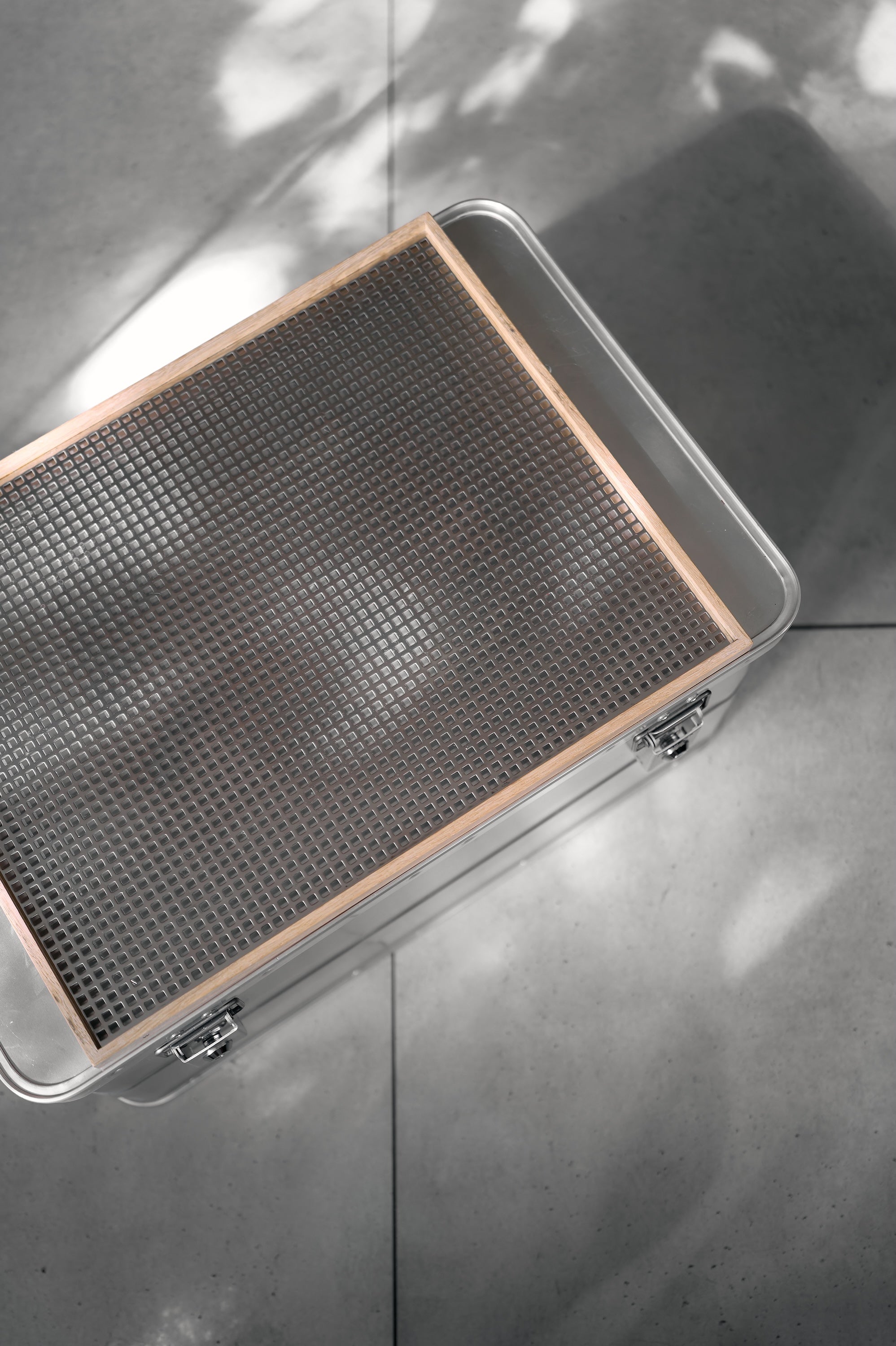 d*k様 wanderout ワンダラウト ユニバーサルウッドトレイ gray d*k様