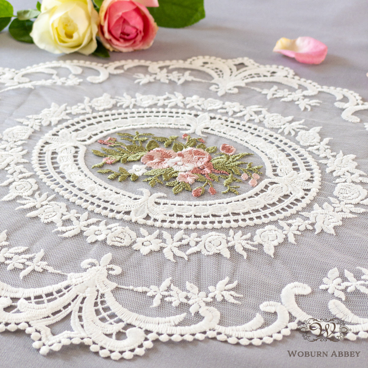 テーブルセンター レース 布 小 刺繍 白 ホワイト おしゃれ 丸 楕円