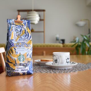 iittala 】オイバ・トイッカのポスターを玄関に掛けました【 Faces