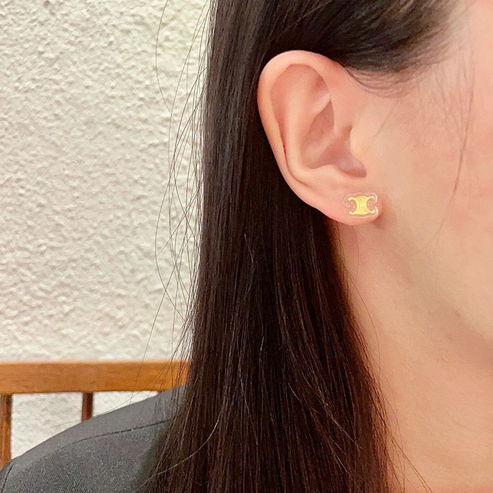 セリーヌ ピアス 人気 CELINE トリオンフ スタッズ / ゴールド