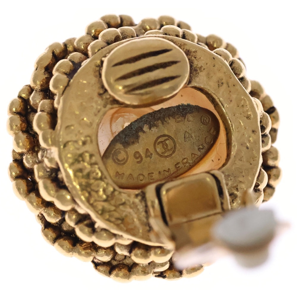 CHANEL(シャネル) フェイクパール イヤリング ホワイト×ゴールド GP