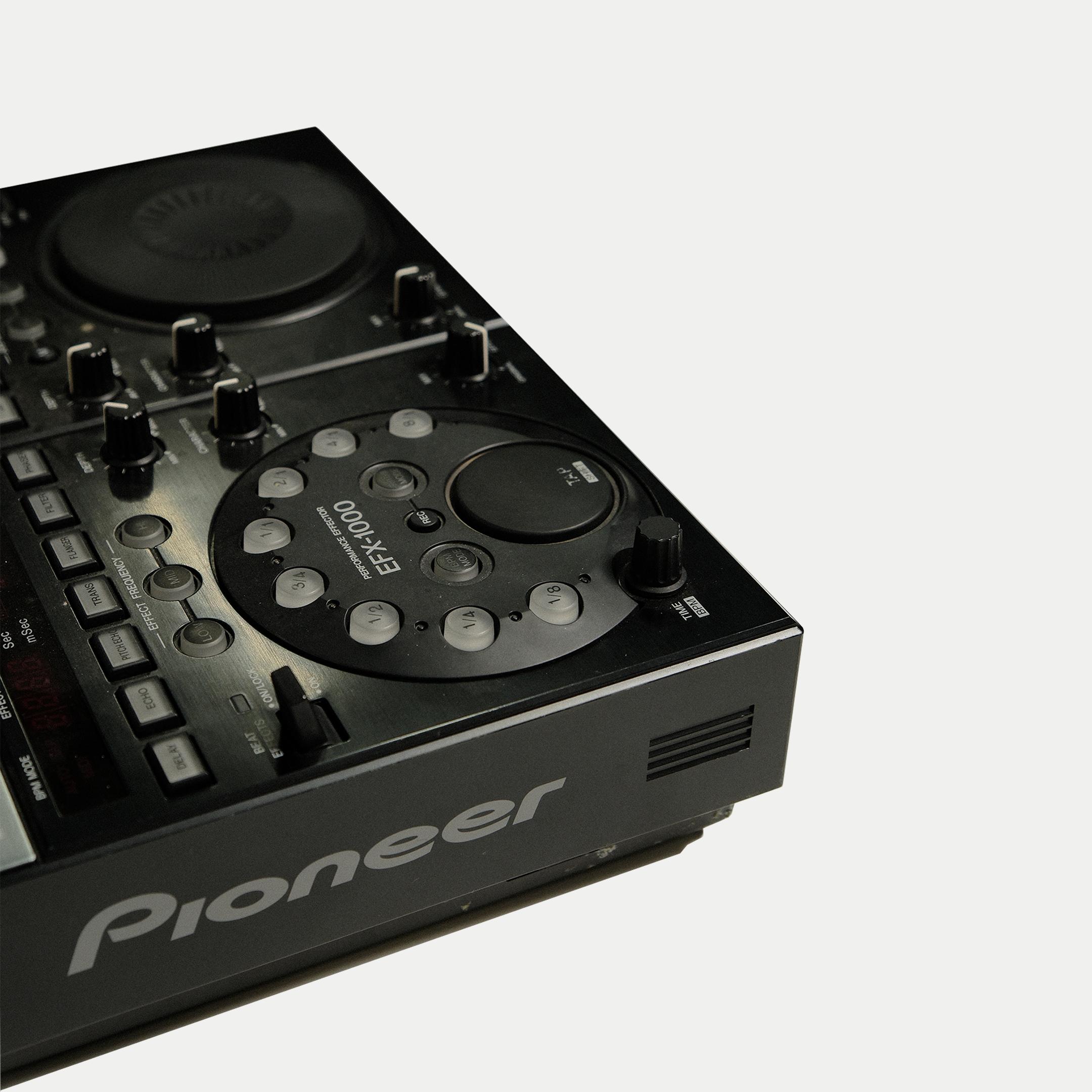 Lot 4: Pioneer EFX-1000 Effects Unit – Louie Vega's Personal