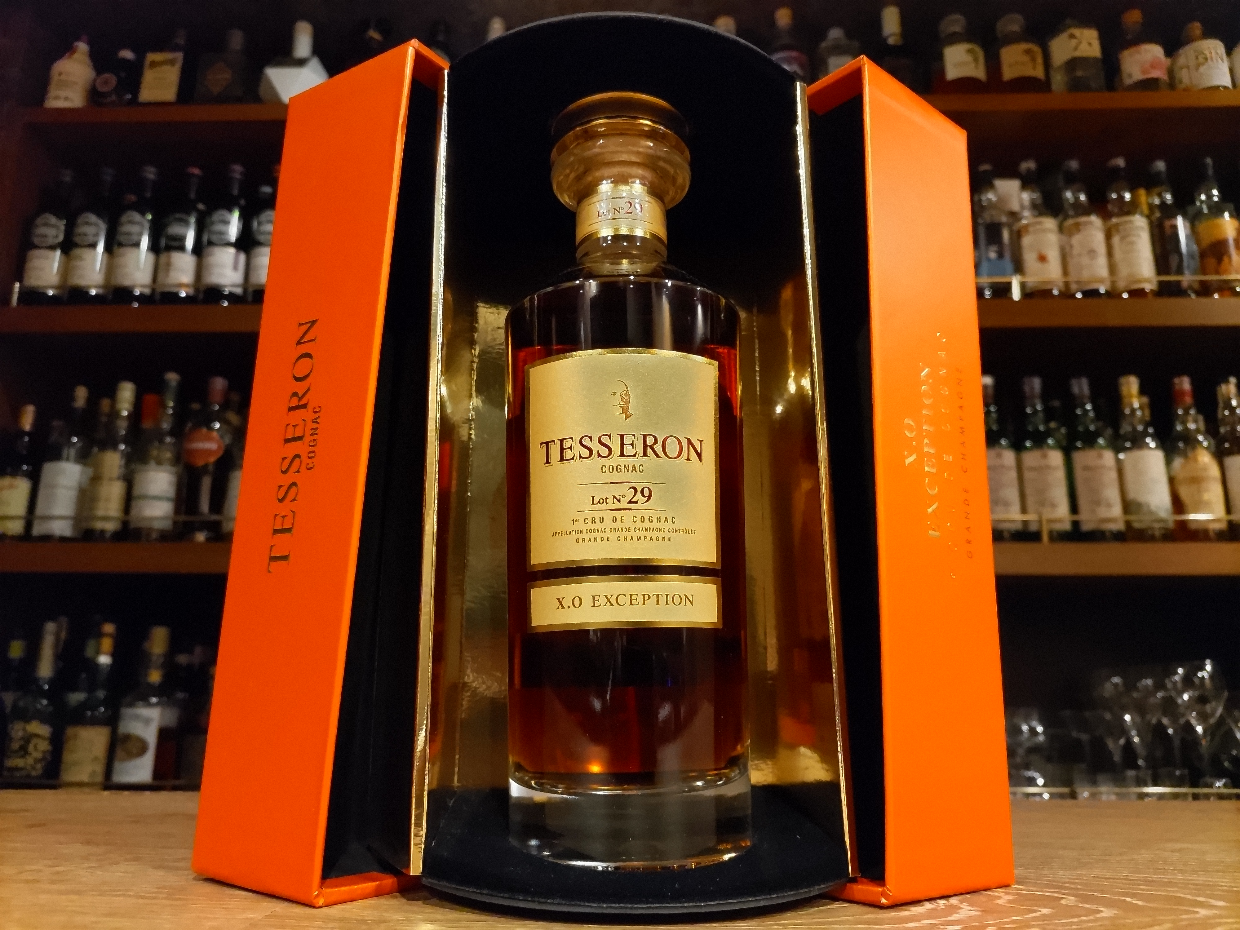 ブランデーの種類が豊富なバー|テセロン LOT29 エクセプションを銀座で