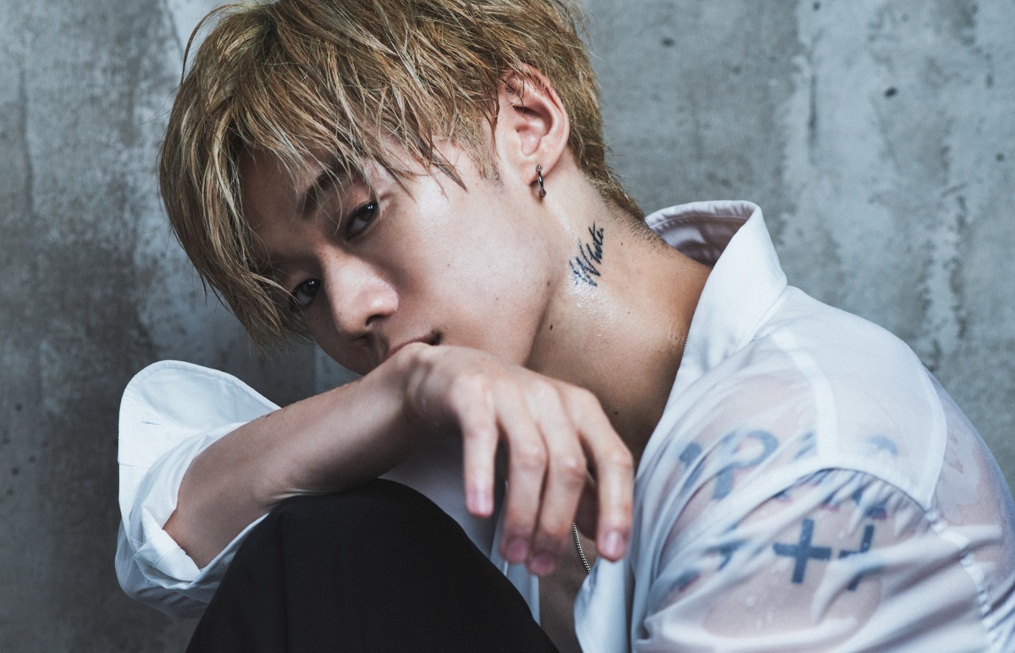 WHITE JAM 金髪 シロセ チェキ SHIROSE(WHITE JAM) on Amazon Music