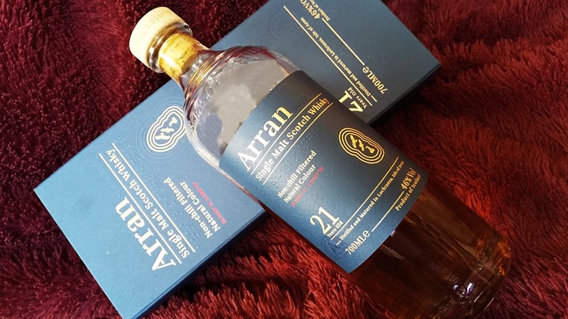 アランモルト21年 レビュー】定価や味は？シェリーが華やぐウイスキー