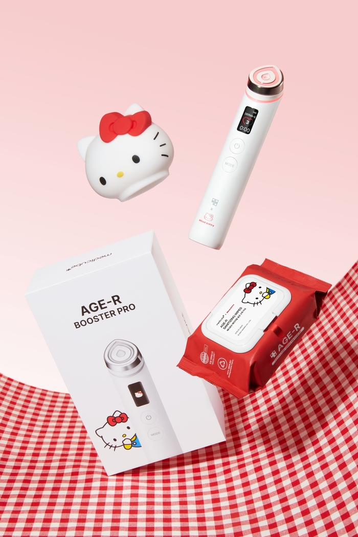 AGE-R BOOSTER PRO ハローキティデザイン 🍎 【medicube】AGE-R