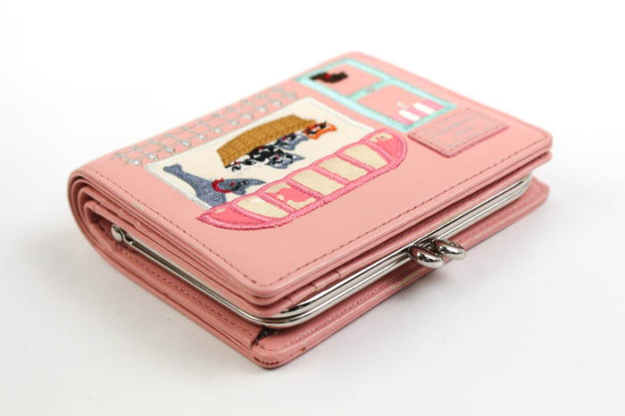 ルルギネスがま口財布