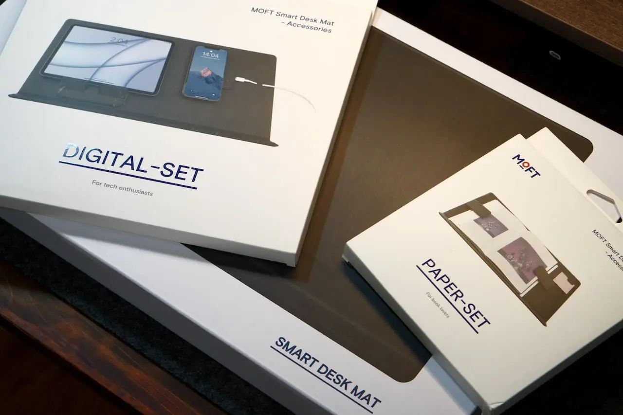MOFT : 自分だけのワークスペースを構築できる「スマートデスクマット