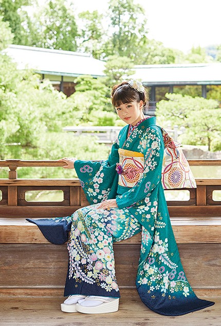 エメラルドグリーンが美しい辻ヶ花の振袖【HIBIKI-105】｜振袖