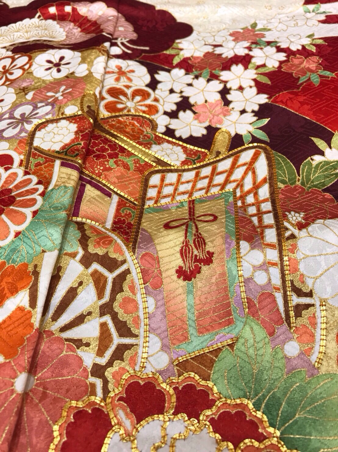 振袖 古典柄の意味 ～蝶・御所車～ | 和福屋