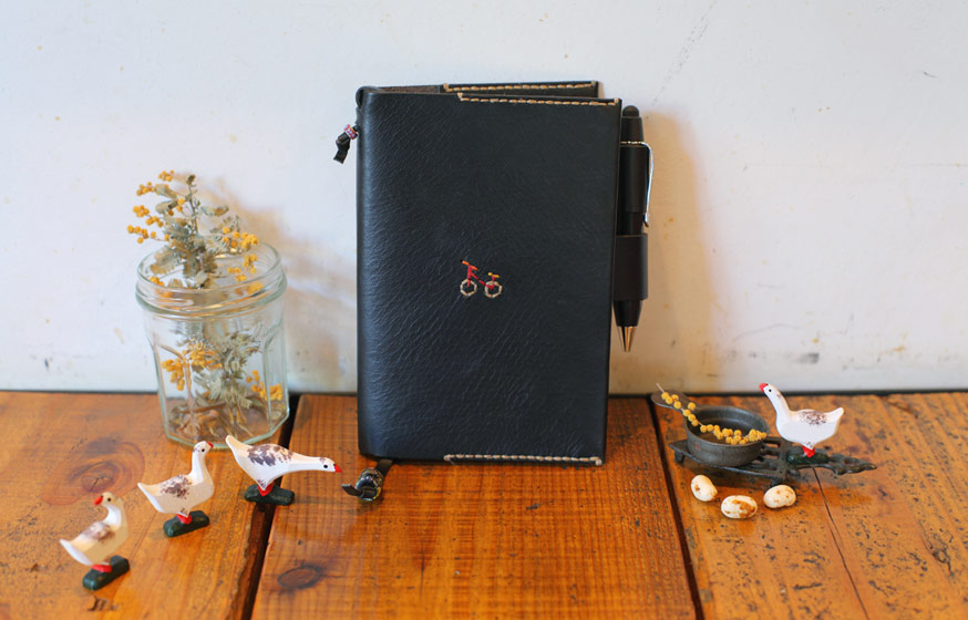 ほぼ日手帳2013 - 革カバー アンリ VOLUME ・NERO（ブラック） - ほぼ