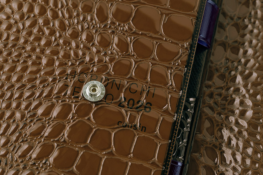 beautiful people / nothing to hide（black） ［カズンサイズ（A5