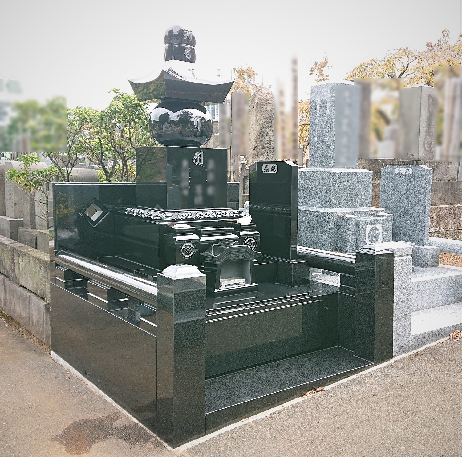 最高級黒御影石 スウェーデン産ファイングレインの五輪塔 | 株式会社