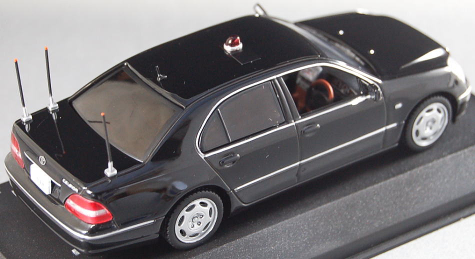 トヨタ セルシオ 04モデル 警察本部警護部要人警護車仕様 (ミニカー